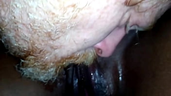 Sesi Panas Di Kat’s Playhouse: Tontin Aku Digilir Pria Bule Live Untuk Penonton, Gadis Hitam Manis Ini Siap Dimainkan