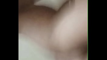 Istri Nakal Selingkuh Saat Suami Kerja, Digituin Pria Lain Sampai Meraung-raung