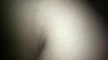 Gairah Terlarang: Mantu Laki-laki Dan Mertua Perempuan Mesra Di Kamar Kos