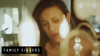 Van Wylde, Si Menantu Bandel Yang Menekan Dan Menggila Di Lubang Memek Mertuanya, Penny Barber – Keluarga Penuh Dosa