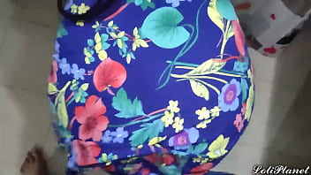 Hijastra Cantik Tinggal Sendirian Di Rumah Dan Harus Masak Tapi Ayah Tirinya Tak Membiarkannya Karena Mulai Meraba Seluruh Tubuhnya