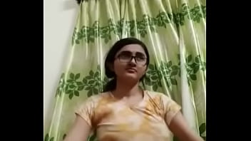 Payudara Seksi Desi Yang Menggoda