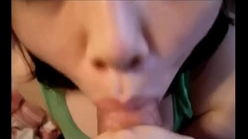 Gadis Tionghoa Menggoda Dengan Blowjob Dan Payudara Yang Menggiurkan, Berlangganan Untuk Video Panas Setiap Hari