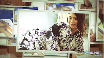 Gadis Jepang Dengan Semak Lebat Yang Menggoda Bagian 2