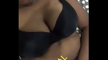 Gadis Seksi Dari Desa