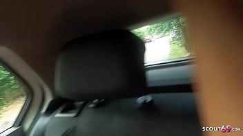 Malam Panas, Wanita Turki Matang Digilir Dua Pria Jerman Di Dalam Mobil Saat Pulang