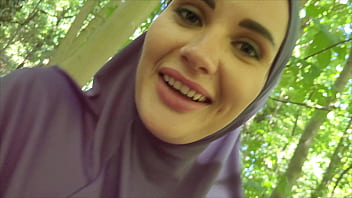 Arab Hot! Megan Dari Timur Tengah – Anal, Kencing, Squirting, Creampie