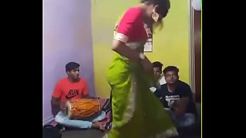 Tante Desi Yang Menggoda