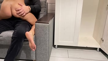 Ibu Tiri Mengintip Anak Tirinya Nonton Bokep Dan Memperkosa Dirinya