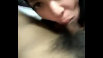 Tongkrongan Mulut Panas Si Gadis Asia