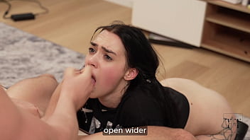 Guru Ketat! Jangan Bilang Ke Ibu Tiriku Aku Murid Nakal Yang Suka Dipermalukan