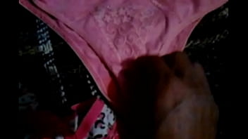 Celana Dalam Kekasihku Yang Menggoda