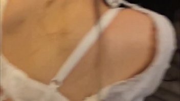 Qiqi, Manekin Tionghoa Paruh Waktu, Ngentot Di Bioskop.