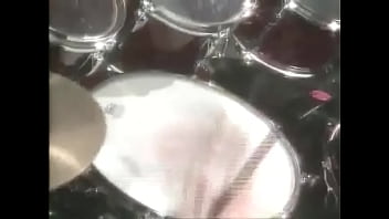 Perang Tari Goyang Hot Dua Gadis Seksi Di Atas Panggung