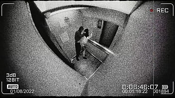 Video Hot Bucetinha Loirinha Gemendo Gostoso No Elevador