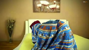 Tarian Bergoyang Seksi Dengan Hijab Menggoda