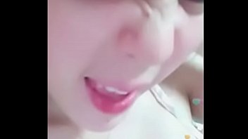 Gadis Asia Menggoda Dan Memperlihatkan Putingnya Di Bigo Live