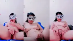 Menggoda Lubang Basahmu Dengan Botol Aqua Yang Dingin Dan Menggairahkan