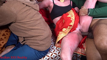 Ibu Tiri India Yang Menggoda Dalam Film Panas Hindi