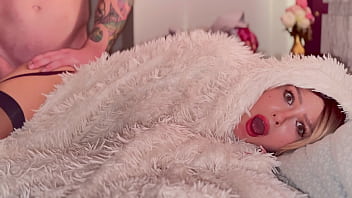 Biarkan Kekasih Ibu Tiriku Mengisi Lubang Pantatku Dan Memuaskannya Hingga Tumpah Di Dalam