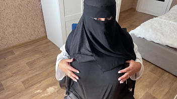 Istri Arab Membaca Cerita Seks Panas Yang Menggairahkan