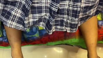 Bhabhi India Yang Panas Menggoda Tukang Jahit Dengan Adegan Ranjang Yang Bikin Panas Dan Suara Erotis Dalam Bahasa Hindi