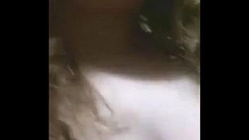 Istri Desi Meraba-raba Dirinya Sendiri Di Kamar Mandi