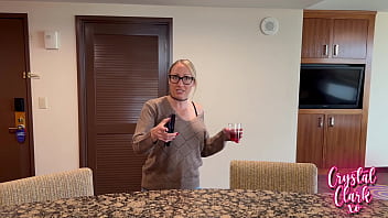 Pekerjaan Musim Panas Yang Menggoda Dari Bibi Tiriku