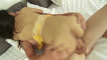 Gadis Thai Hot Menggoda Si Bule Dengan Rayuan Mesra