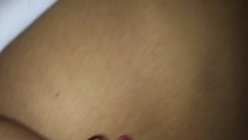 Gadis India Yang Menggoda Dengan Lekuk Tubuhnya Yang Memikat