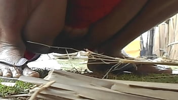 Bulu Lebat Desi Basah Kencing