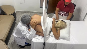 Istriku Diperiksa Dokter Kandungan Tapi Aku Yakin Dia Sedang Ditiduri Di Sampingku Dan Istriku Menikmati Perselingkuhan Ini