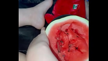 Melon Menggandakan Orgasme Perempuan – Video Panjang Arab 2025 – Amatir Saudi Terbaik – Masturbasi Nakal Putih Salju Arab – Fetish Makanan Ekstrem – Buah Di Memek Remaja Ketat – Cewek Los Angeles Usa