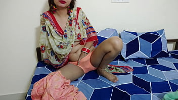 साली साड़ी वाली भाभी को जबरदस्ती चोद कर चीखने पर मजबूर कर दिया, गर्म हिंदी आवाज में भाग-1