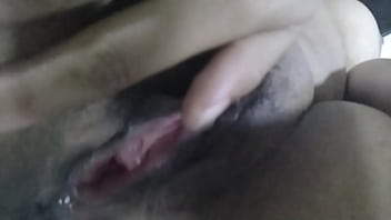 Gadis Arab Muslim Berhijab Mengocor Dan Muncrat Memek Basah Di Webcam