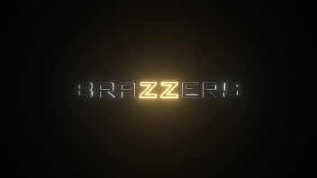 Mengintip Adegan Panas Chloe Surreal Di Trimzz Episode 2 / Brazzers / Masukkan Kode Xvpromo Di Situs Resmi Untuk Diskon Menggoda