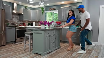 Gadis Liar Bernama Lissa Aires Yang Selalu Bikin Panas Dan Basah, Cuma Untukmu! Masukin Kode Xvpromo Di Situs Resmi Buat Dapetin Diskon Spesial.