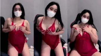 Gaun Dalam Miss Dhea Yang Merah Tembus Pandang Menggoda