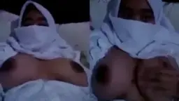 Hijab Toge Pamer Memek Basah