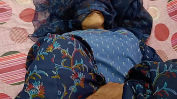 Bidadari Desa India Digoyang Adik Ipar Dengan Rayuan Mesra Bergema