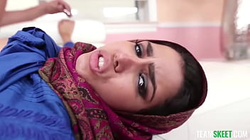 Arab Montok Digoyang Remaja Sampai Tumpah Dalam