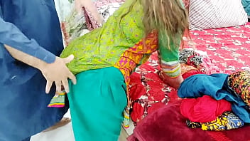 Gadis Pakistan Hamil Dan Asi-nya Diperah Oleh Teman Anak Tirinya Dengan Audio Hindi Yang Jelas