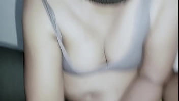 Bos Tiongkok Memerintahkan Pembantunya Untuk Memainkan Alat Kelaminnya