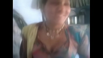 Gadis Rajsthani Yang Menggoda Dengan Goyangan Pinggulnya Yang Memikat