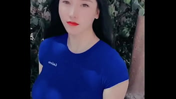 Gadis Asia Montok Dengan Payudara Dan Pantat Yang Menggoda.