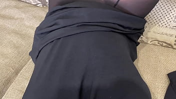 Gadis Arab Basah Kuyup Usai Bercinta Dengan Stoking Robek Menggoda