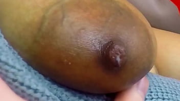 Ibu Tiri Arab Menyusui Suami Barunya Dengan Penuh Gairah