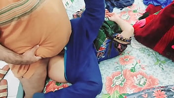 Pembantu India Dihardiki Lubang Pantatnya