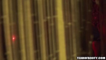 Tentara Amerika Serikat Mengunjungi Rumah Bordil Arab