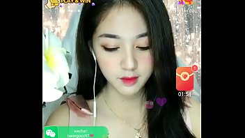 Gadis Asia Menggoda Di Uplive, Tunjukkan Pesona Erotisnya